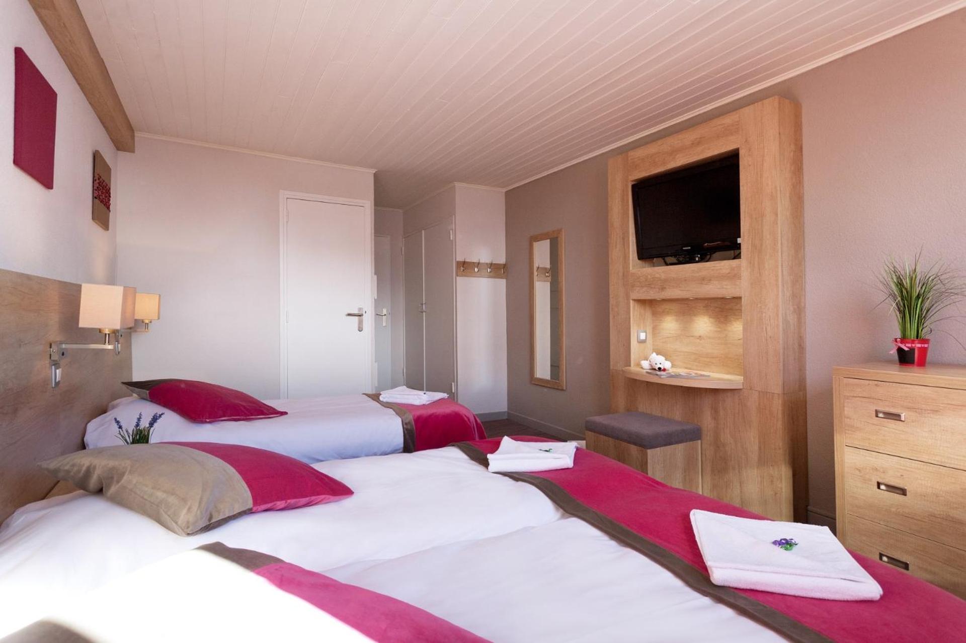 Hotel Club Mmv Le Panorama *** لو دوز آلب المظهر الخارجي الصورة